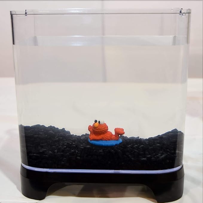 Penn-Plax Aquarium Decoration with Moving Treasure Chest, Floating Diver, and Bubble Action 4 Inches High