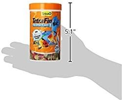 TetraFin Plus Goldfish Flakes 2.2 Ounces, Balanced Diet, With Algae To Promote Health,Oranges