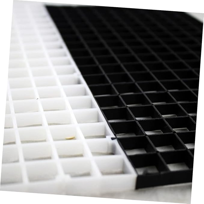 4 Pcs Aquarium Divider Tray Plastic Grid Aquarium Egg Crate, Fish Tank Divider Bottom with 4 Pcs Sucker Clip