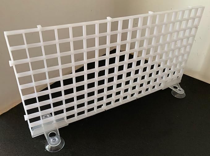 5 Pcs Aquarium Divider Tank Divider Panel Adjustable Plastic Bottom of Fish Tank Isolation for Shrimp Guppy Separation Easy to Cut Install with 10 Pcs Sucker (White)