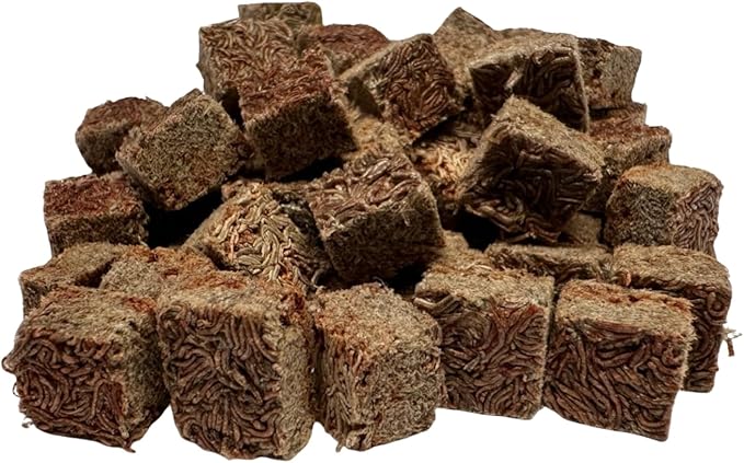 Super Cichlids Freeze Dried Blackworms with Color Boost - Great for Tropical & Marine Aquariums - High Protein, No Preservatives - Live Blackworms Replacement (15 Grams)