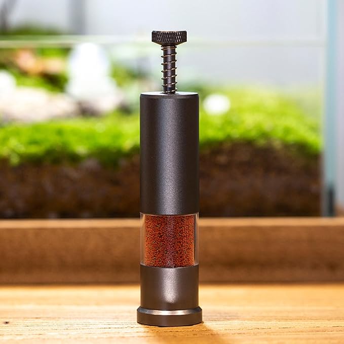Aquariums Fish Feeder for Regular Feed Practical Hand Press Fish Feeding Tool Pet Fish Feeding Supplies