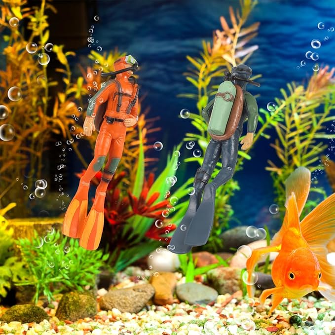 BESPORTBLE 2Pcs Diver Figurines Aquarium Decorations Small Set Realistic Mini Scuba Ornament for Fish Tank Landscape Ornaments PVC Underwater Explorer Dolls