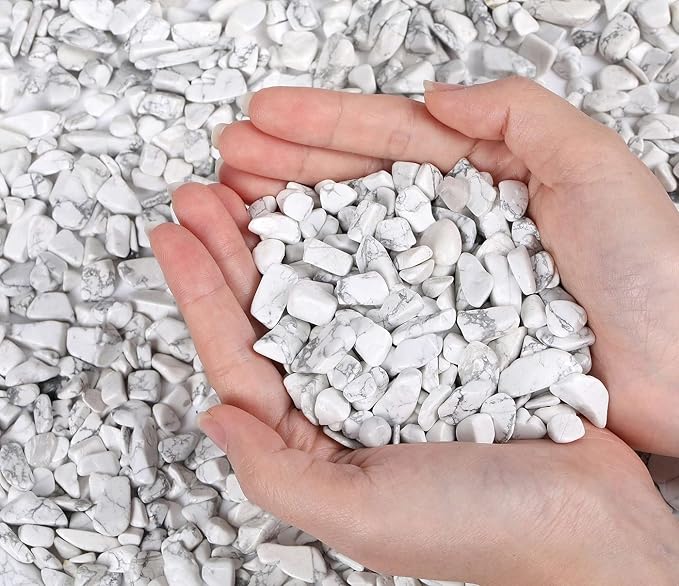 1lb Howlite Crystal Aquarium Gravel Polished Tumbled Stones Irregular Shaped Crystal Chips Bulk Natural Gemstone Rocks Vase Filler Fish Tank Gravel Home Decoration (450 Gram)