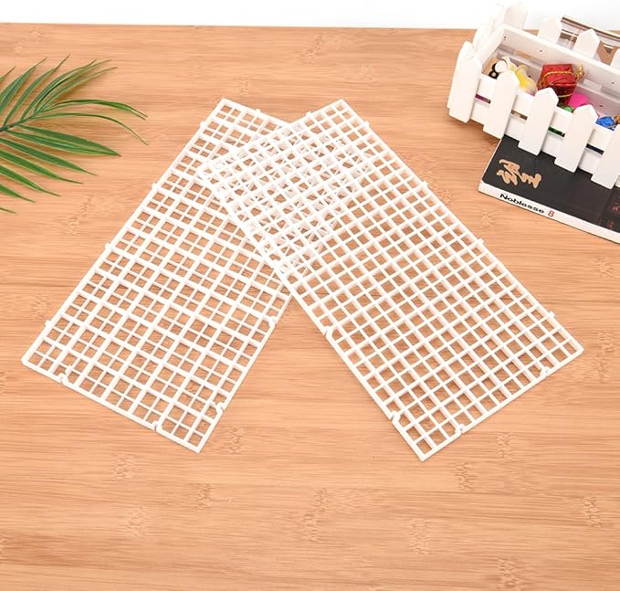 4 Pcs Aquarium Grid Divider Tray Egg Crate Aquarium Fish Tank Filter Bottom Isolation Board Partition Net Pane for Mixed Breeding,White