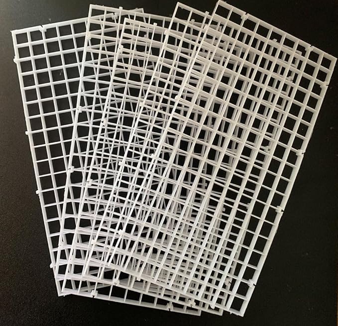 5 Pcs Aquarium Divider Tank Divider Panel Adjustable Plastic Bottom of Fish Tank Isolation for Shrimp Guppy Separation Easy to Cut Install with 10 Pcs Sucker (White)