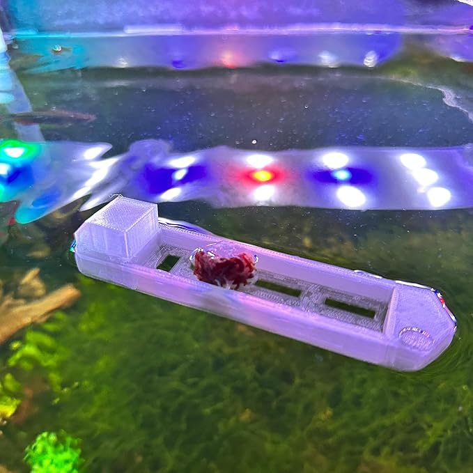 Aquarium Feeder Frozen Blood Worm Boat for Fish Tank Aquarium Feeding (White)