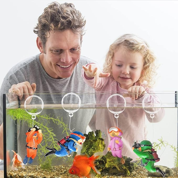 Philbinden 4 Pack Floating Fish Tank Decorations，Cute Little Diver Aquarium Decoration Cartoon Fish Playmate with Floating Device Fish Tank Accessories