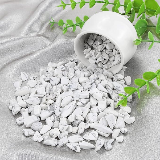 ZHIYUXI Howlite Crystal Chips Bulk Fish Tank Decorations Aquarium Rocks Gravel Vase Filler Stones Crystals for Candle Making Witch Kit Gravel for Plants Quartz Sand Gemstone 0.22 lbs