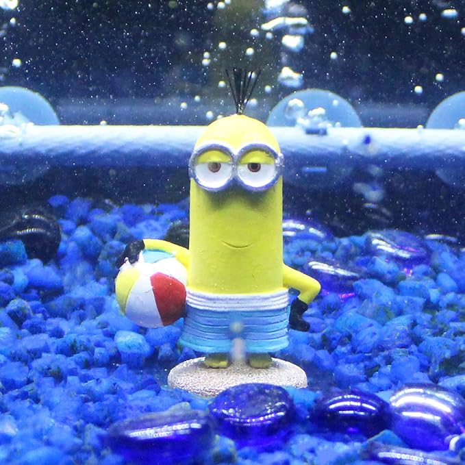 Penn-Plax Minions Officially Licensed Aquarium Ornament – Beach Buddy Kevin – Safe for Freshwater and Saltwater Fish Tanks – Small