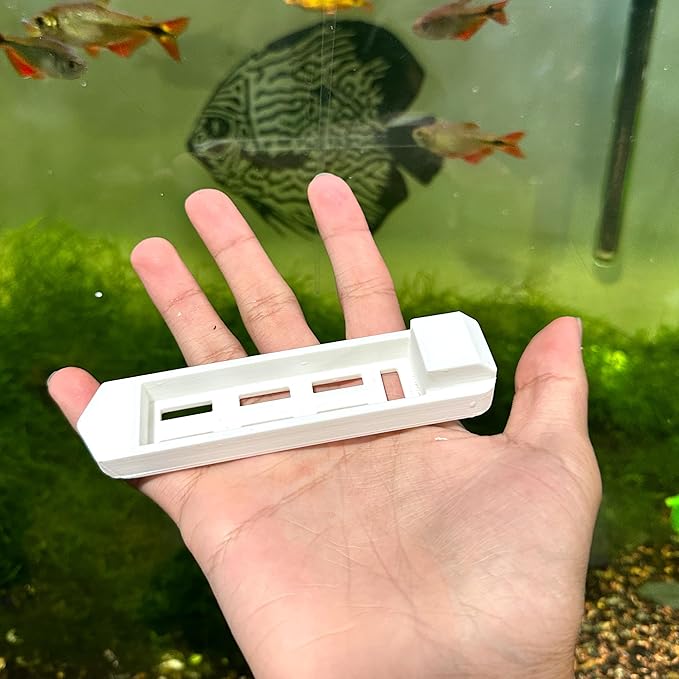 Aquarium Feeder Frozen Blood Worm Boat for Fish Tank Aquarium Feeding (White)