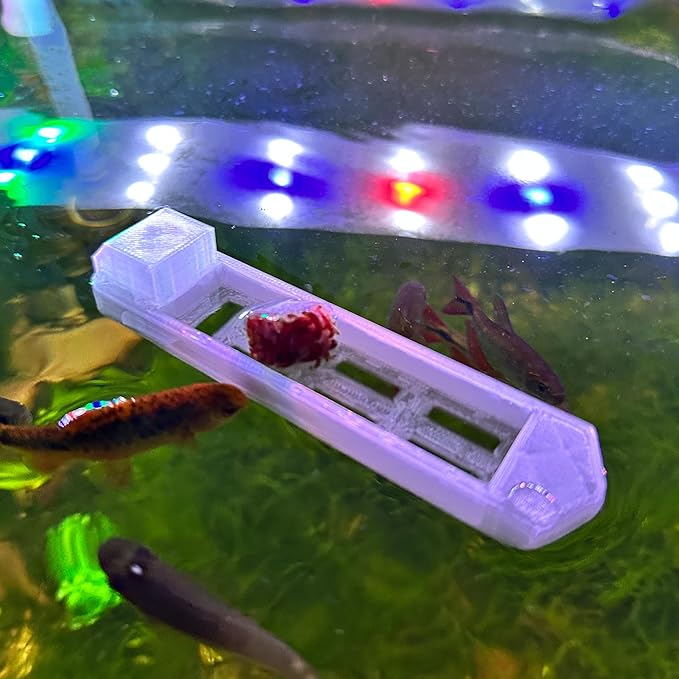 Aquarium Feeder Frozen Blood Worm Boat for Fish Tank Aquarium Feeding (White)