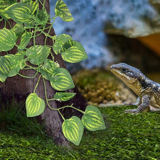 2pcs Terrarium Plant Accessory Realistic Reptile Decor Suction Cup Durable Plastic Foliage for Snake and Gecko Tanks Easy Installation Enhances Aesthetic Appeal