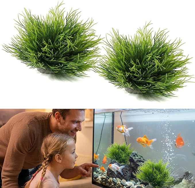 2Pcs Aquarium Décor Plastic Plants for Fish Tank, Green Natural Plastic Aquarium Plants, 3.5inch Fake Grass Ornament Plastic Artificial Plant Goldfish Waterscape Fish Hides Mini Grass Set